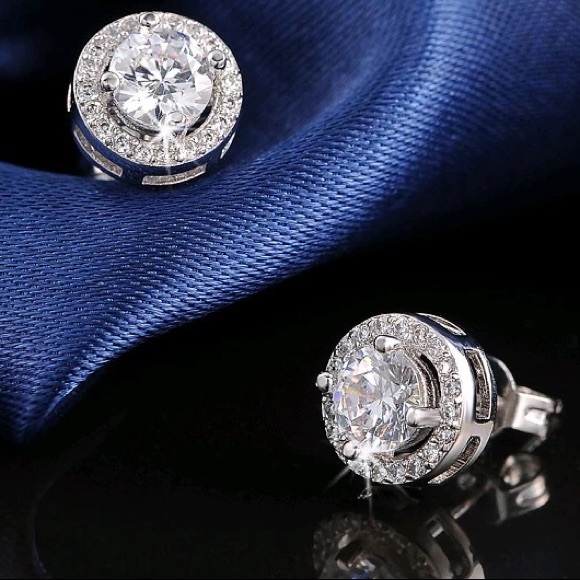 Round Stud Earrings - Picture 3 of 8